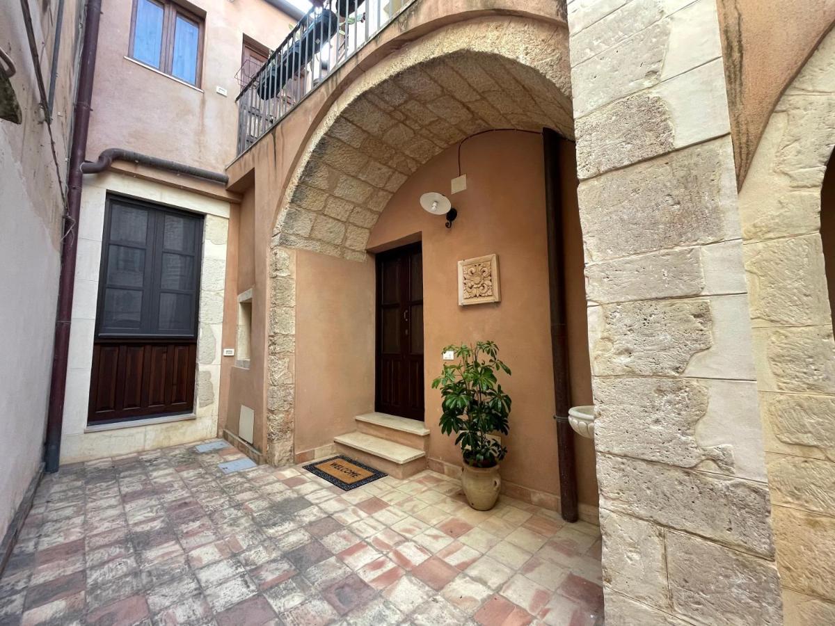 Corte Roma 148 Apt Syracuse Exterior photo